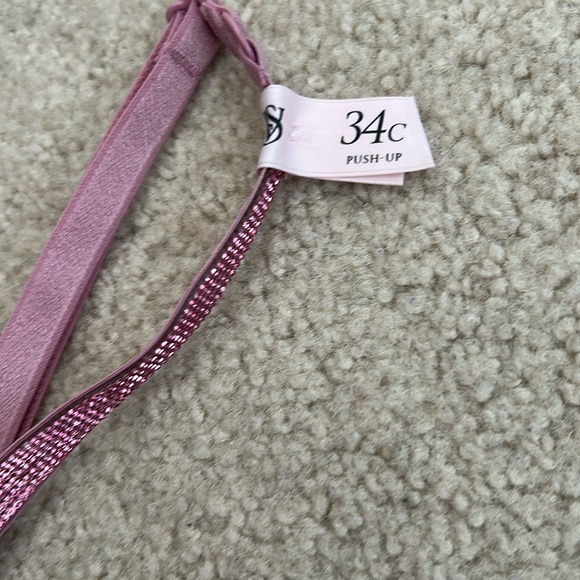 Victoria’s Secret Bra - Picture 6 of 10